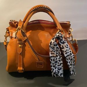 - 🎀TWILLY🎀Style your HandBag/ Scarf/Ribbon/Neck/Wrist